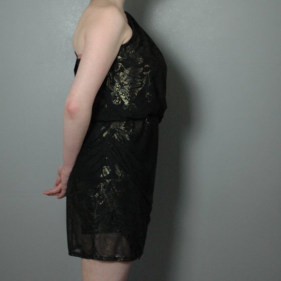 TAGS ON Shiny Black and Gold One Shoulder Dress from Le Chateau - Picture 4 of 5